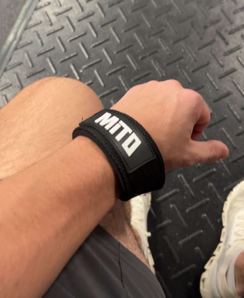 Wyatt ✓ (MITO Lifting Straps)